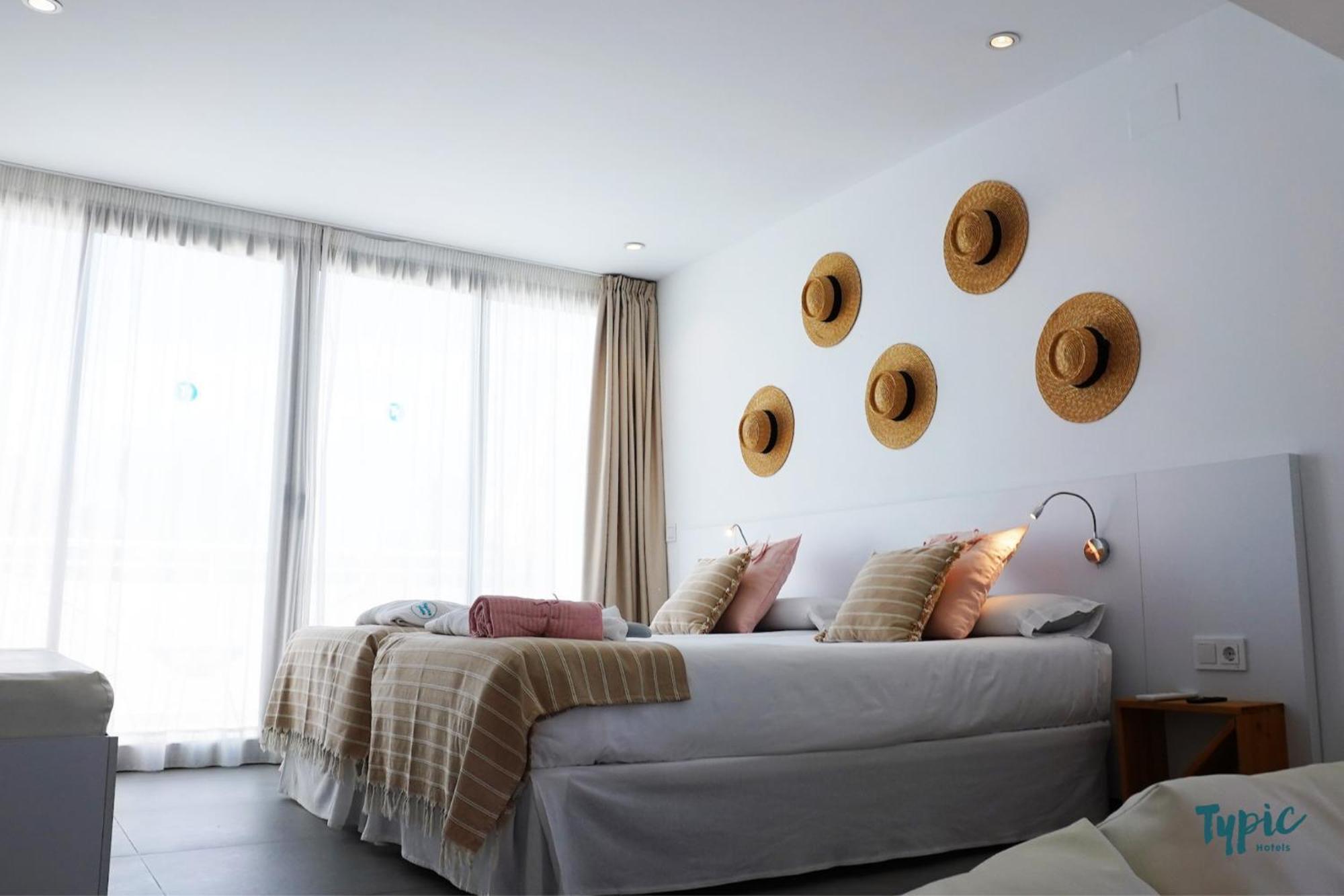 Typic Marina Playa - Adults Only Aparthotel San Antonio  Ngoại thất bức ảnh
