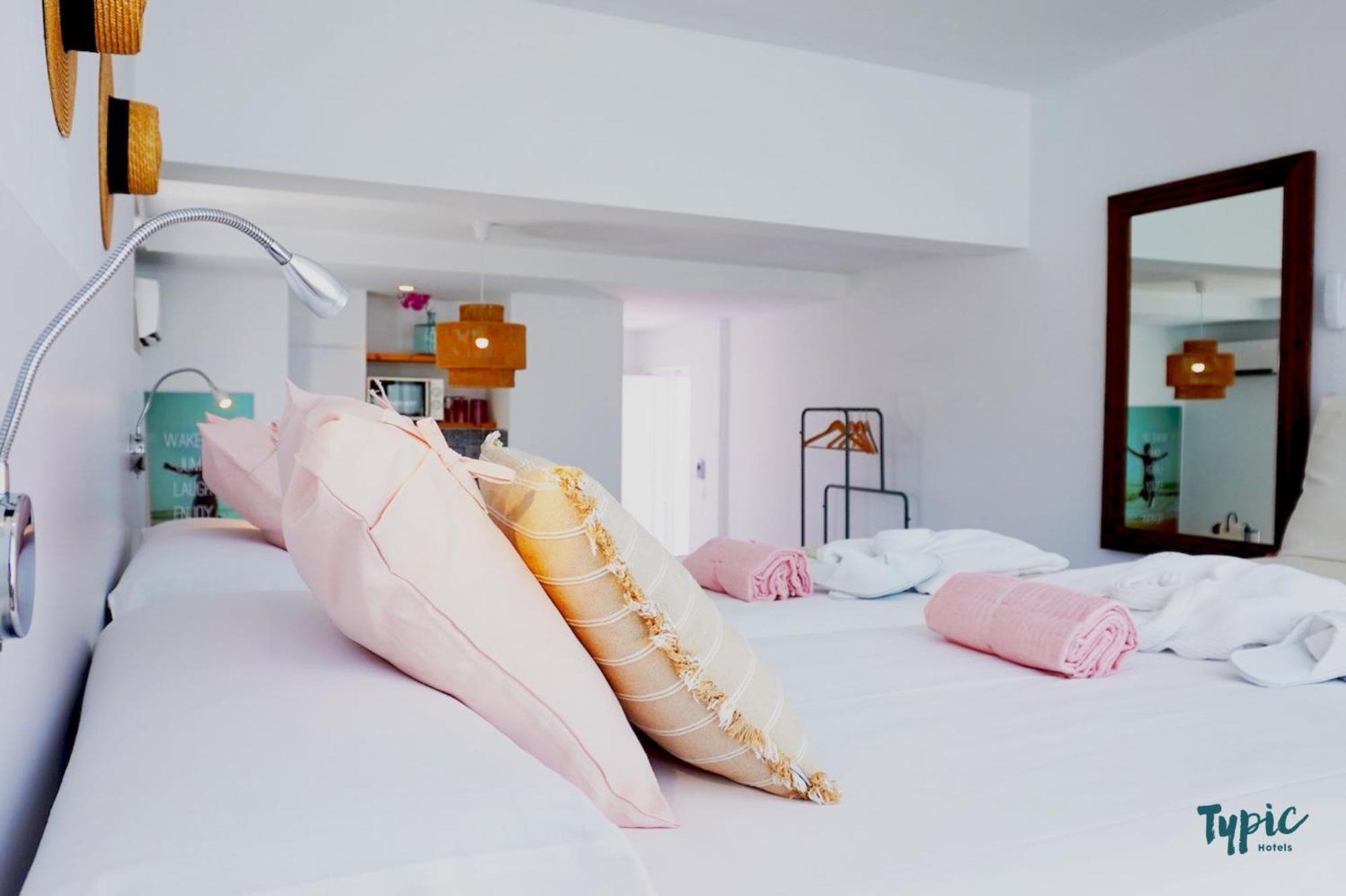Typic Marina Playa - Adults Only Aparthotel San Antonio  Ngoại thất bức ảnh