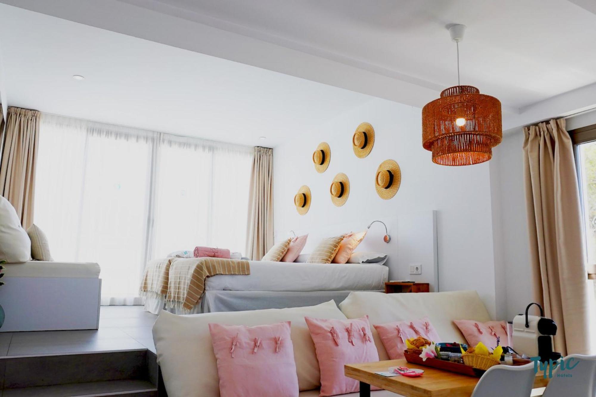 Typic Marina Playa - Adults Only Aparthotel San Antonio  Ngoại thất bức ảnh