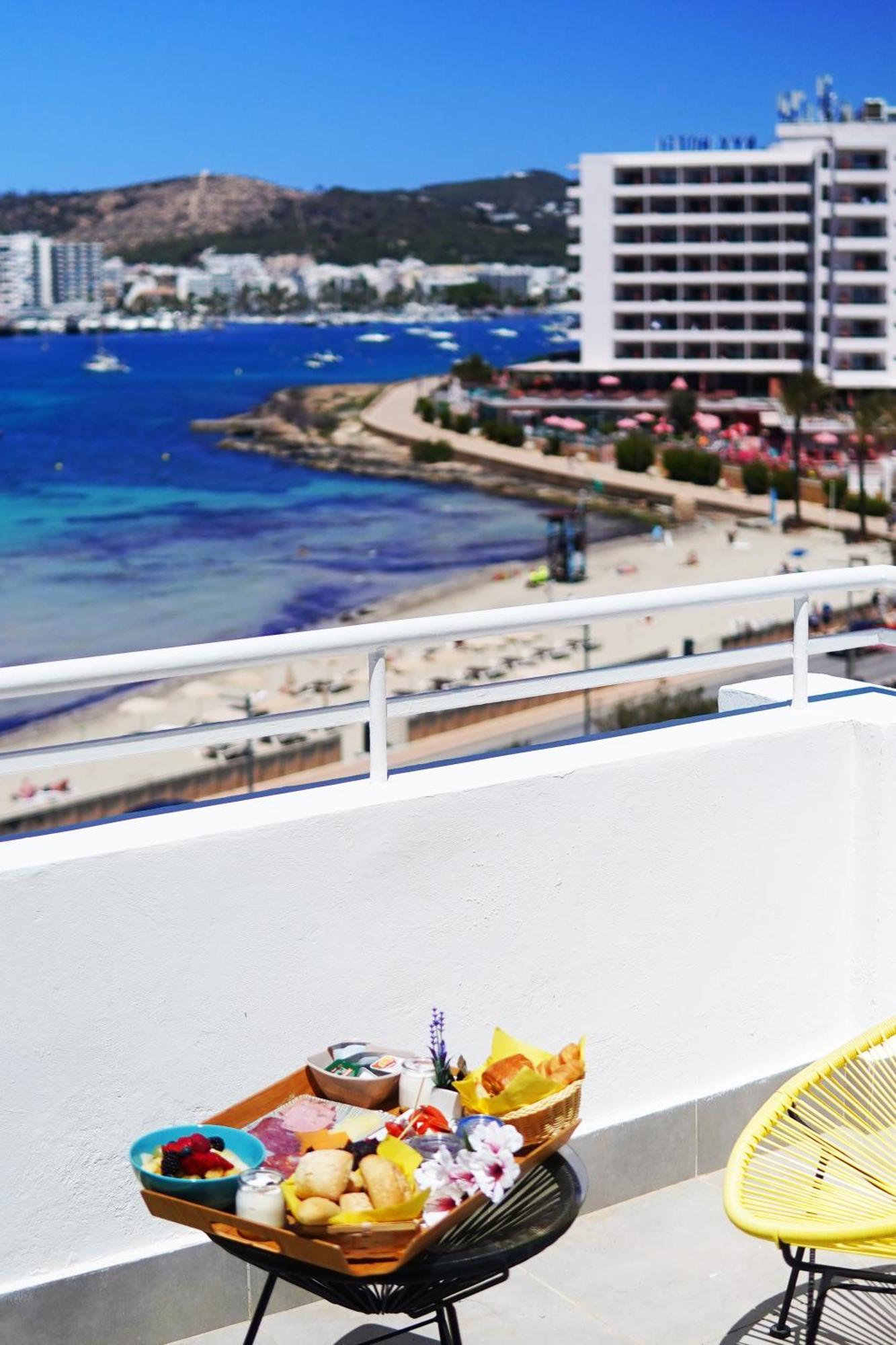 Typic Marina Playa - Adults Only Aparthotel San Antonio  Ngoại thất bức ảnh