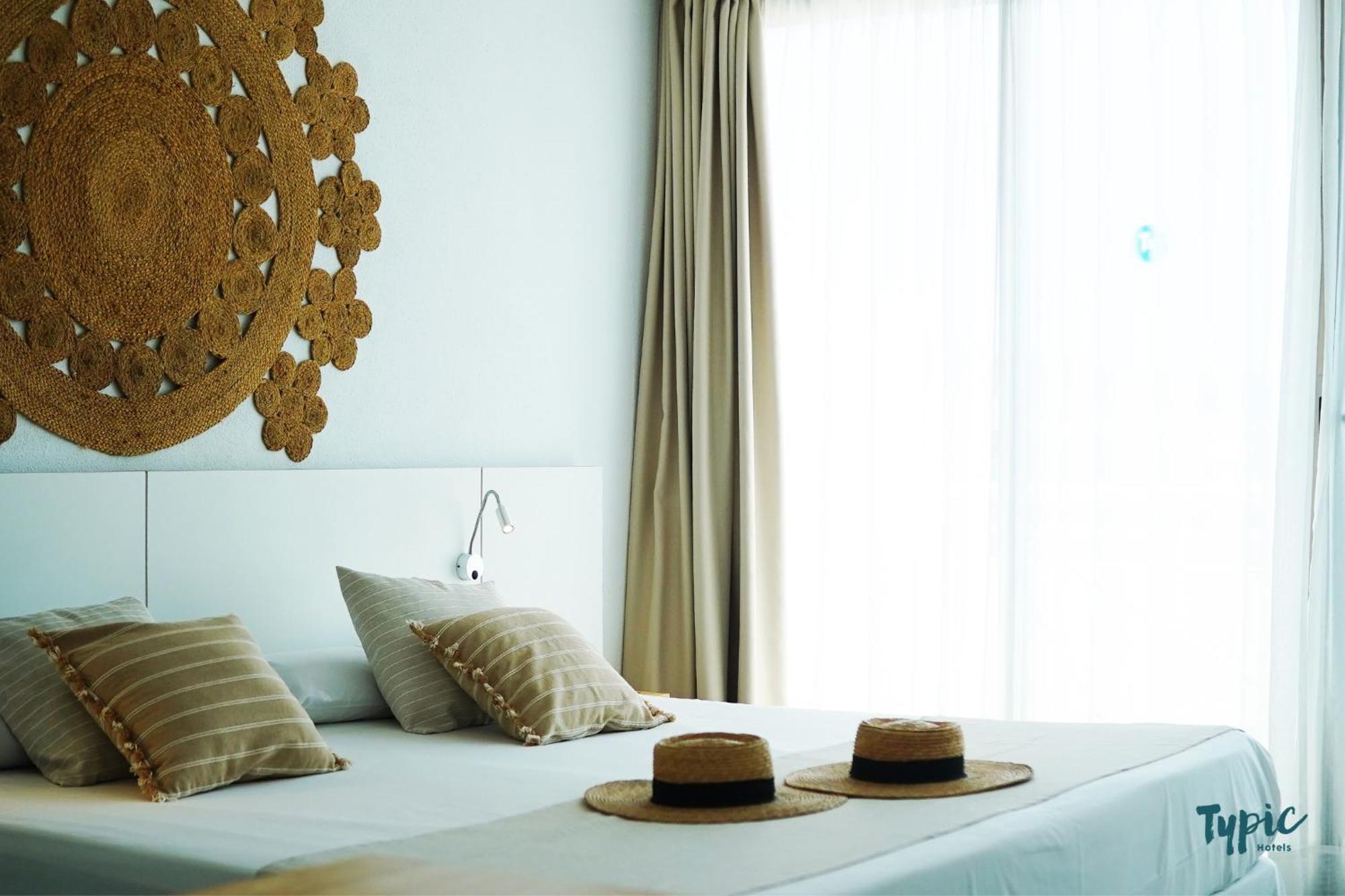 Typic Marina Playa - Adults Only Aparthotel San Antonio  Ngoại thất bức ảnh